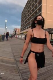 2021-08-18 – amwednesday – Black Mini Pt 1 – Boardwalk