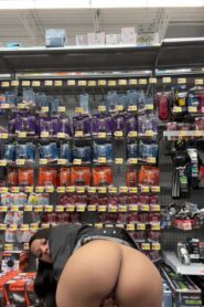 Jaysquirtz – Store flashing and squirting